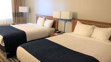 Doppelzimmer, 2 Queen-Betten, Nichtraucher | Schreibtisch, schallisolierte Zimmer, Bügeleisen/Bügelbrett