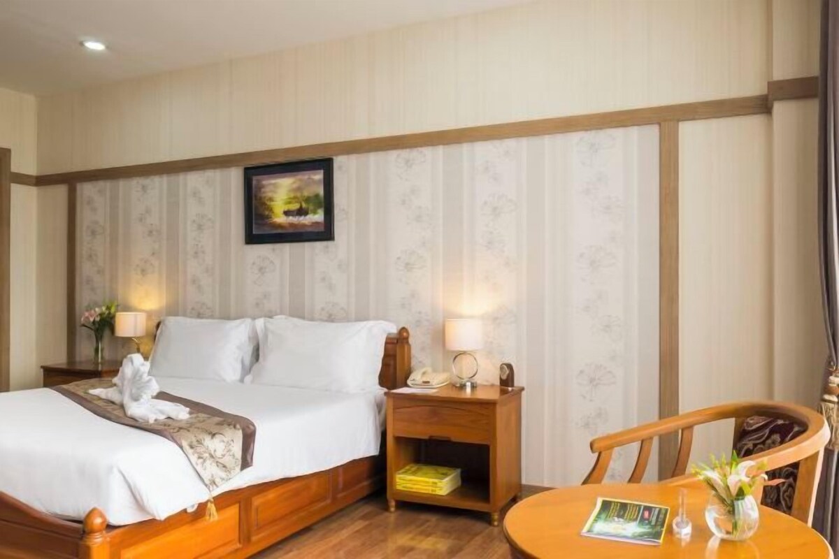 Minibar, in-room safe, desk, blackout curtains