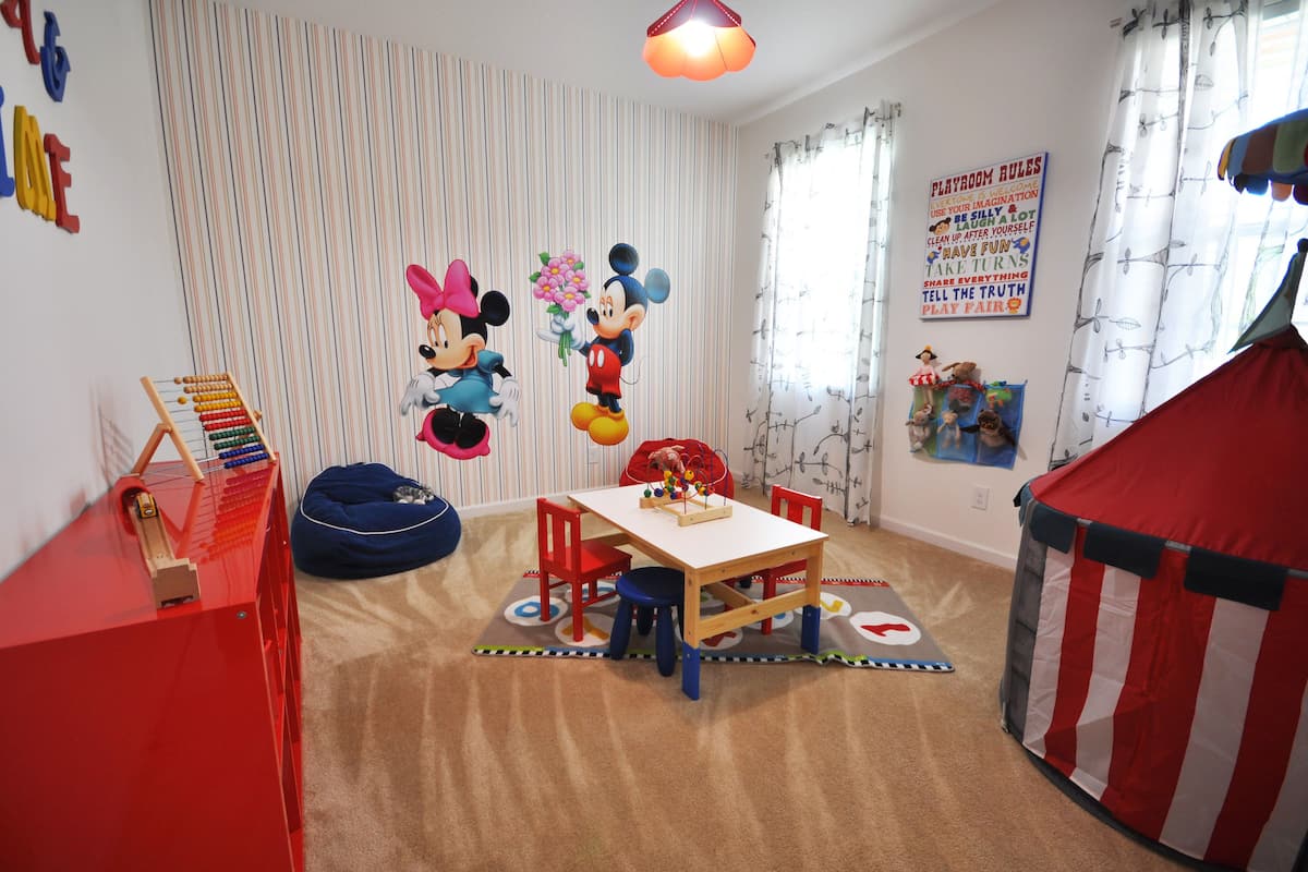 6 Bedroom Home | Children's theme room