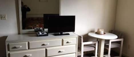 Standard Room, 1 Queen Bed, Smoking