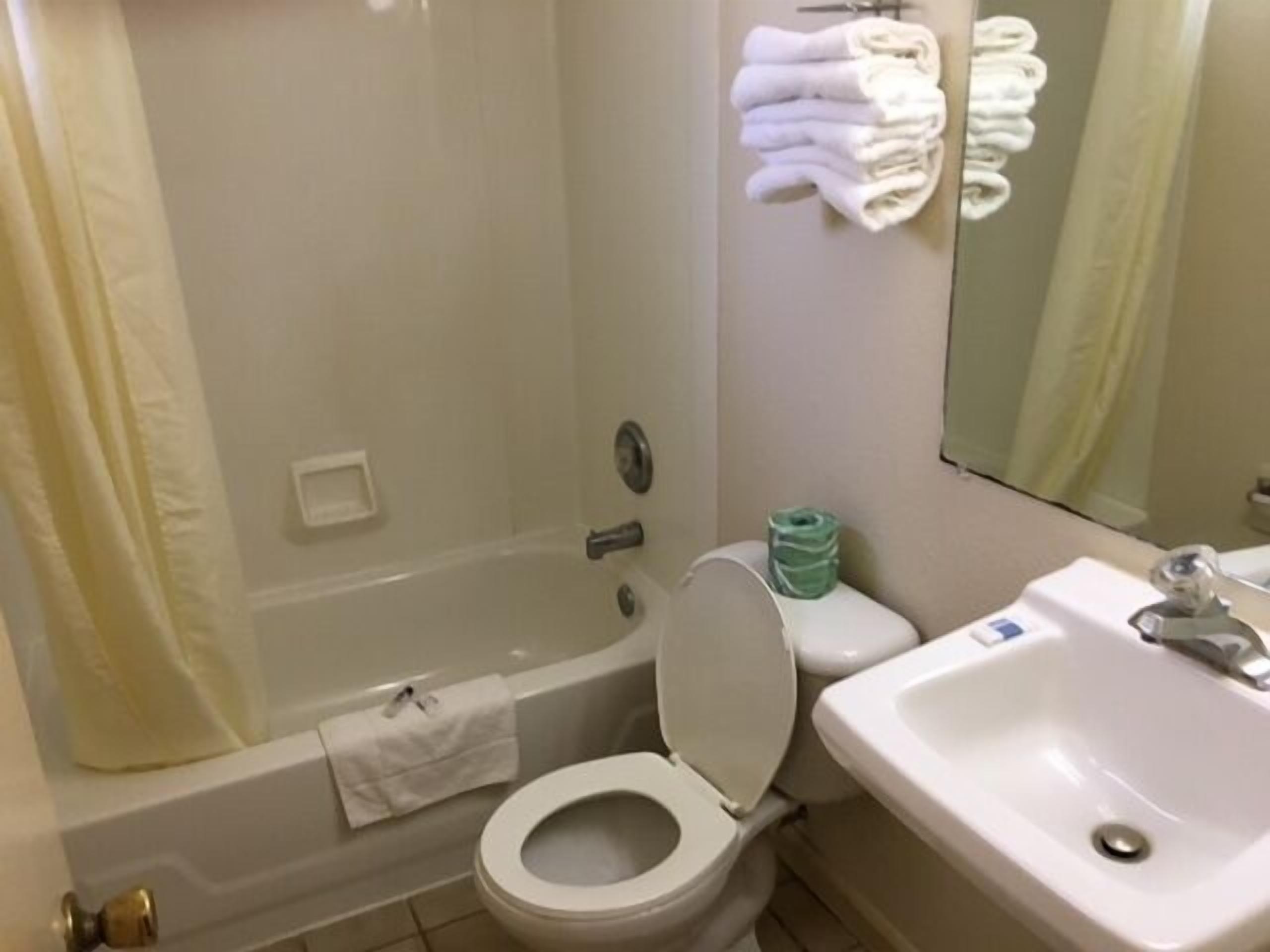 標準客房, 吸煙房 | 浴室 | 淋浴/浴缸二合一、免費盥洗用品、吹風機、毛巾