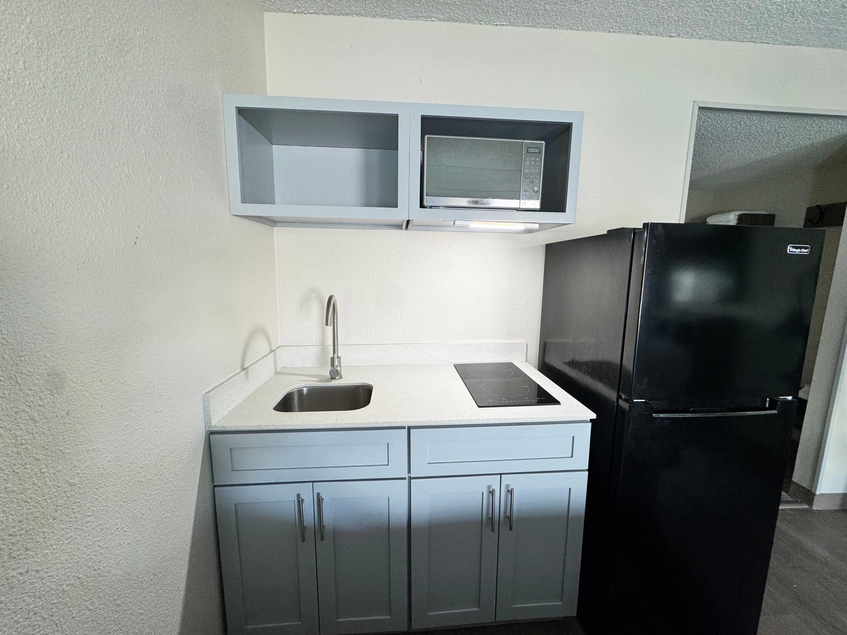 Premium bedding, pillowtop beds, desk, free WiFi