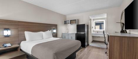 Kitchenette, 1 Queen Bed, Non Smoking | Premium bedding, pillowtop beds, desk, free WiFi