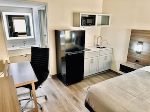 Microwave, coffee grinder - Quality Inn Odessa near University (Odessa)