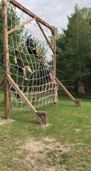 Permainan tali (team building)