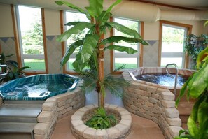 双人护理室、桑拿、热水浴缸、湿蒸房、身体护理、泥浴