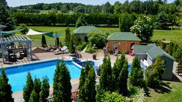 Indoor pool, outdoor pool