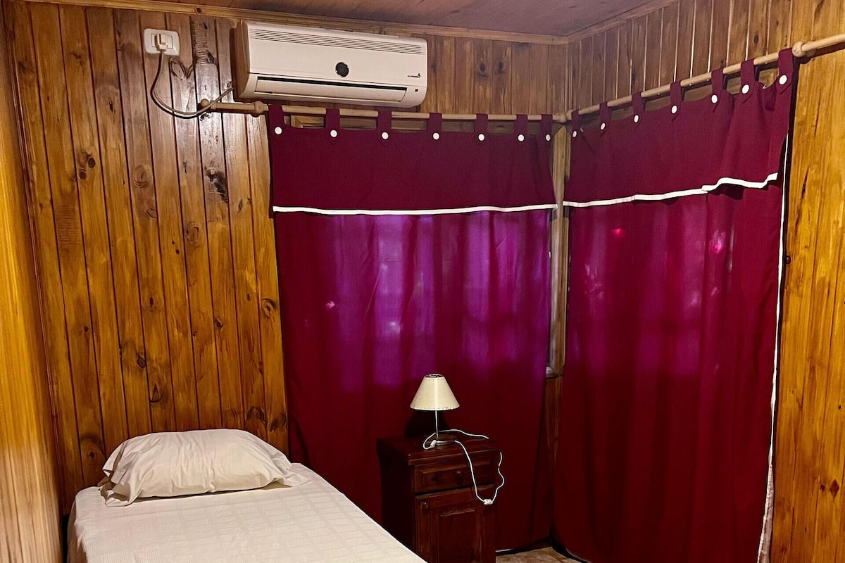 In-room safe, free WiFi, bed sheets