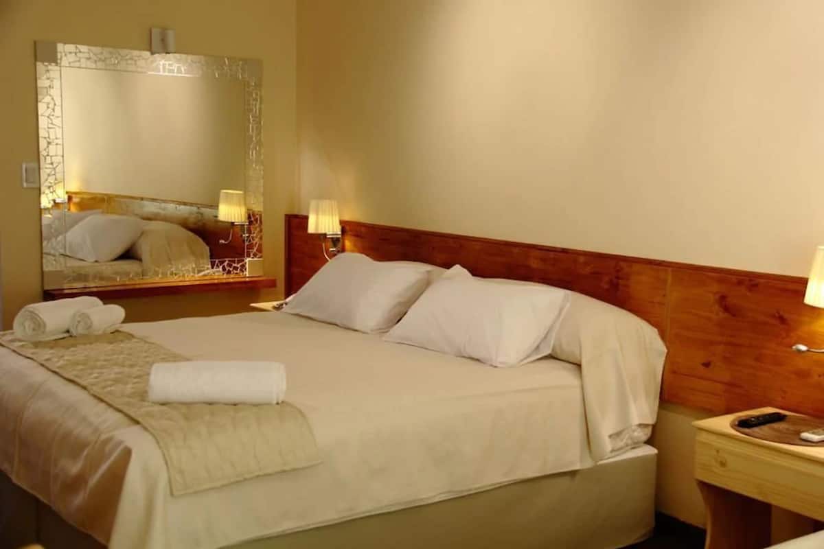 Caja fuerte, wifi gratis, ropa de cama