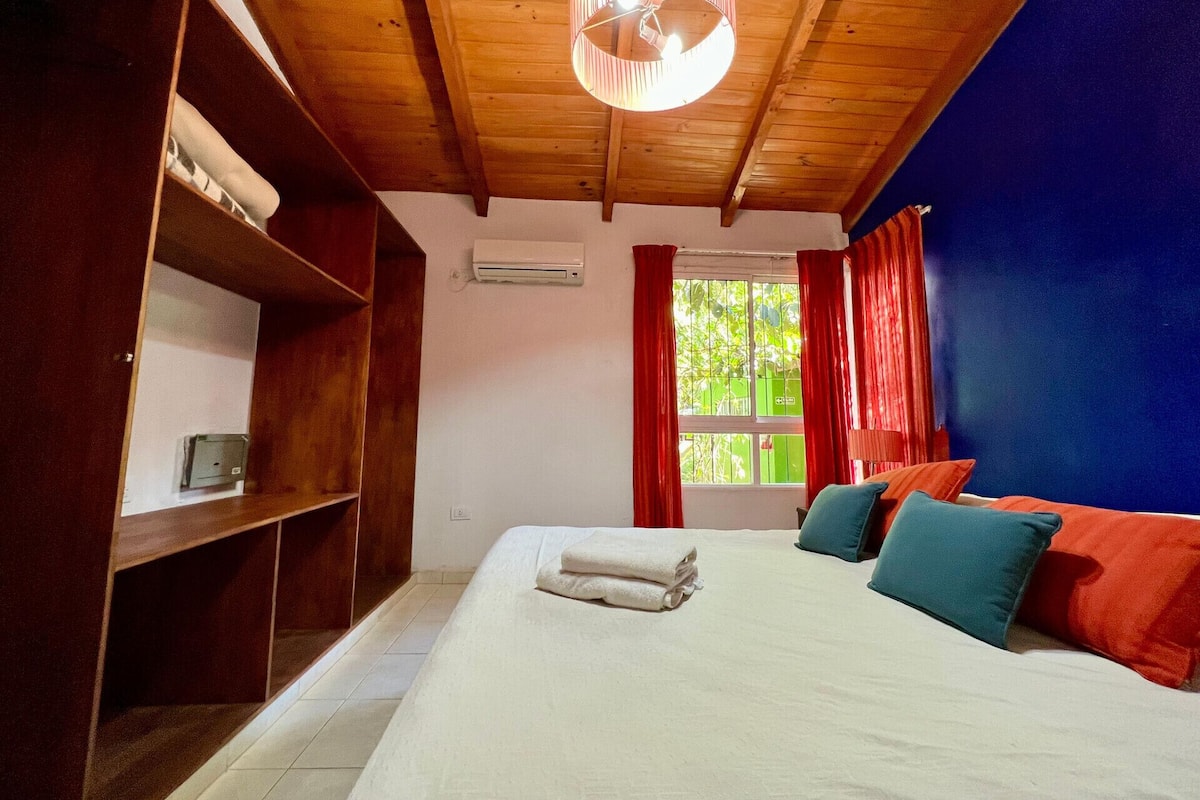 In-room safe, free WiFi, bed sheets
