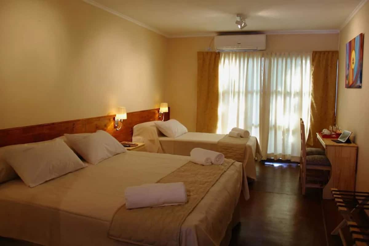 Caja fuerte, wifi gratis, ropa de cama
