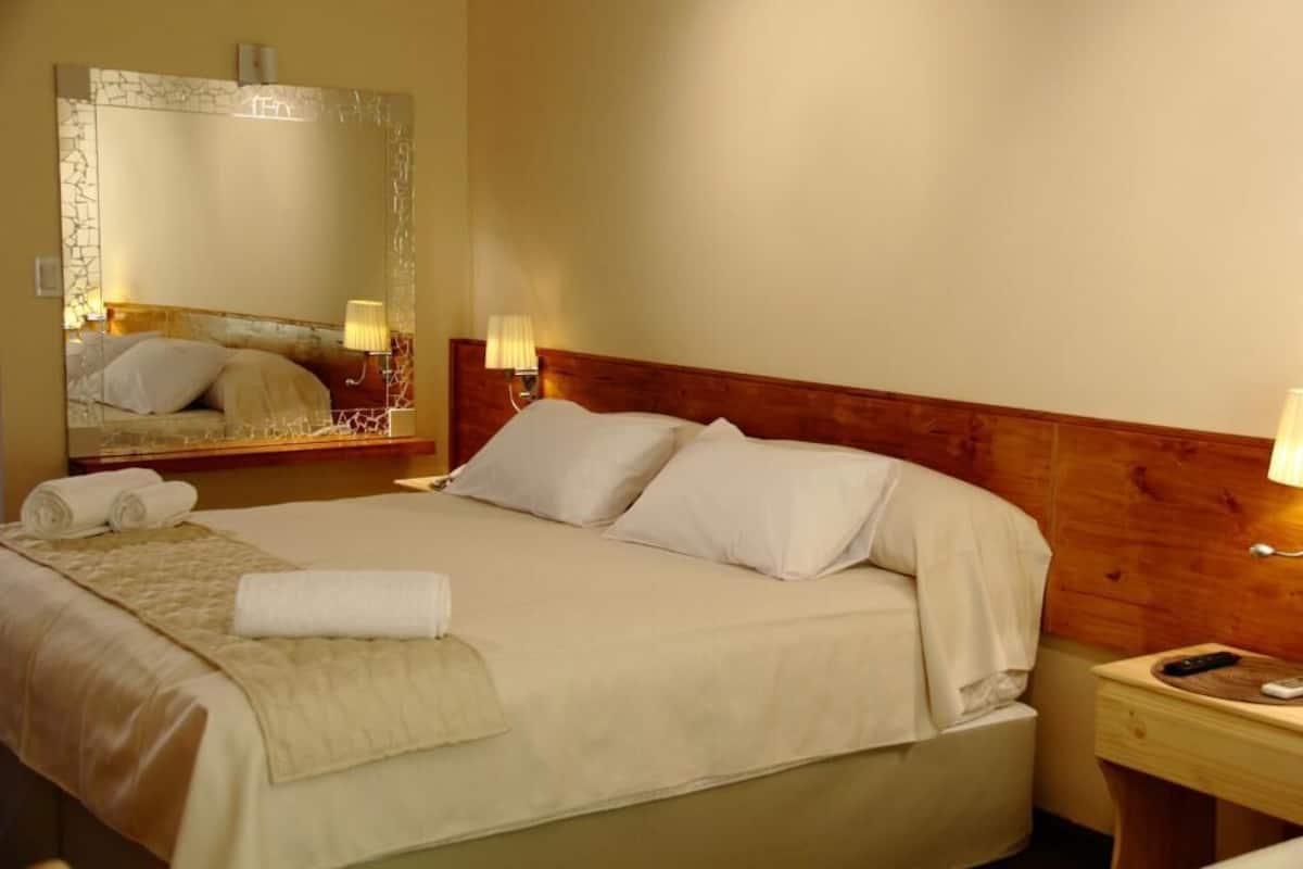 In-room safe, free WiFi, bed sheets