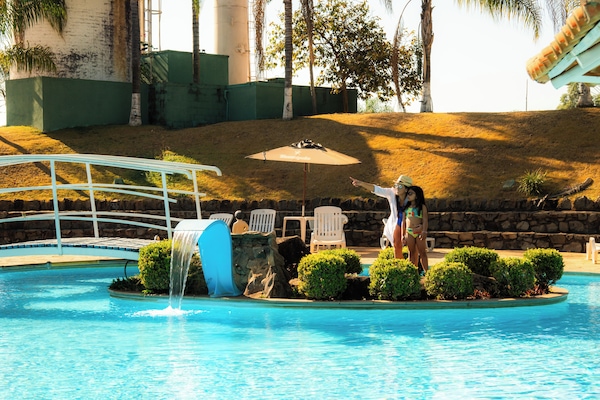 2 indoor pools, 2 outdoor pools, pool umbrellas