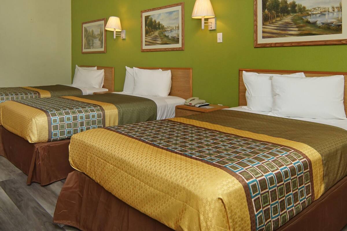 Classic Triple Room