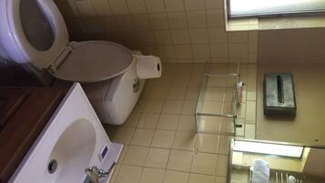 Free toiletries, towels