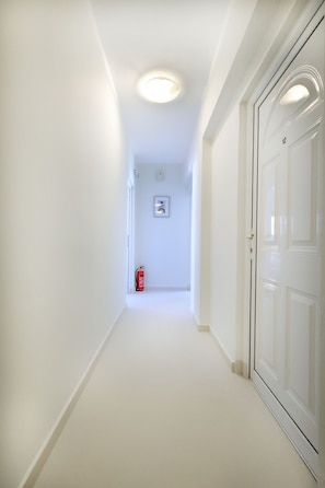Interior entrance - Hippocampus Hotel (Aegina)