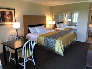 Premium bedding, desk, free WiFi, bed sheets - Great Western Inn (Junction City)