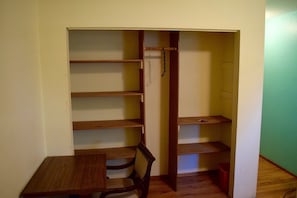 Standard Room | Free wired internet