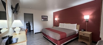 Regency Inn and Suites