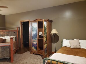 Interior - Circle S Ranch (Lawrence)