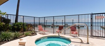 Galleon Bay by SPI Seascape