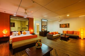 PRIVILEGE SUITE WITH PRIVATE JACUZZI AND SEA VIEW - Cocobay Unawatuna (Unawatuna)