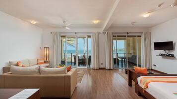 OCEAN SUITE WITH PRIVATE JACUZZI AND SEA VIEW | Vistas desde la habitación