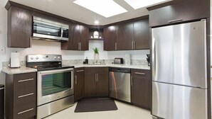 Condo, 2 habitaciones, 2 baños, vista a la playa | Cocina privada