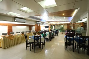 Restaurant - Hotel Dhaka Garden Inn (Dhaka)