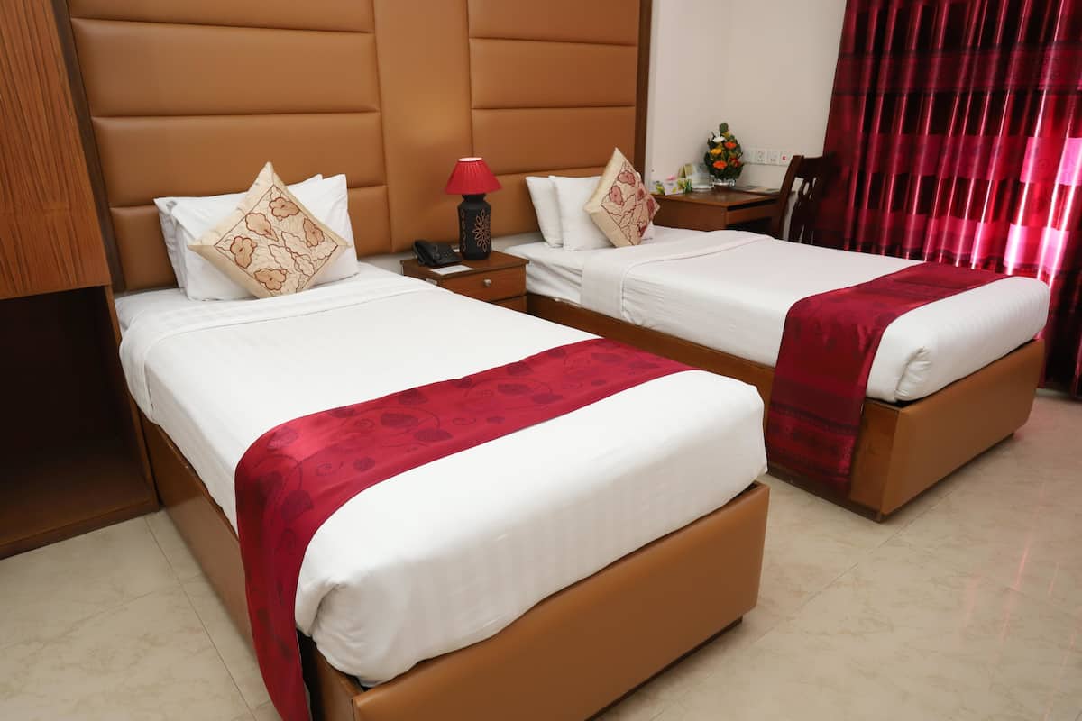 Free minibar items, in-room safe, desk, soundproofing