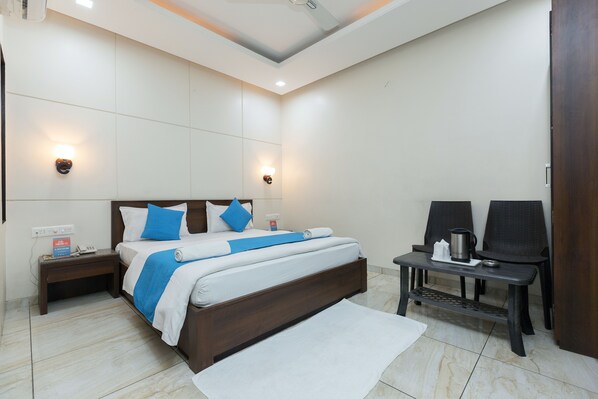 Caja de seguridad en la habitación, escritorio y cortinas blackout 