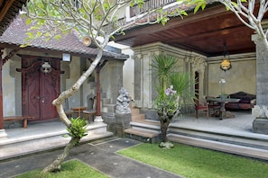 Garden - Teja Homestay (Ubud)
