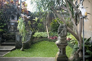 Garden - Teja Homestay (Ubud)