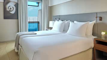 Executive kamer, 1 slaapkamer | 1 slaapkamer, luxe beddengoed, een kluis op de kamer, een bureau