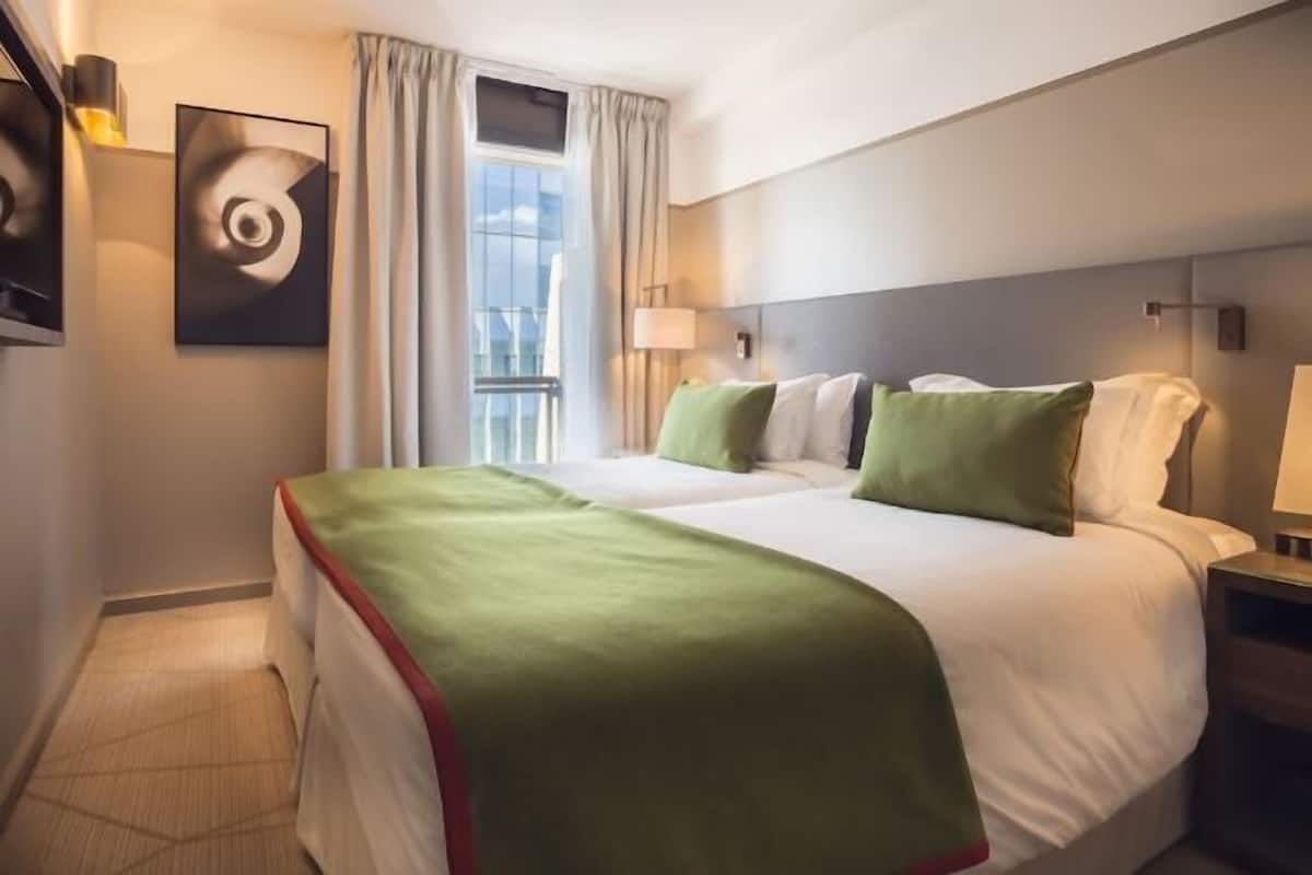 1 bedroom, premium bedding, in-room safe, desk