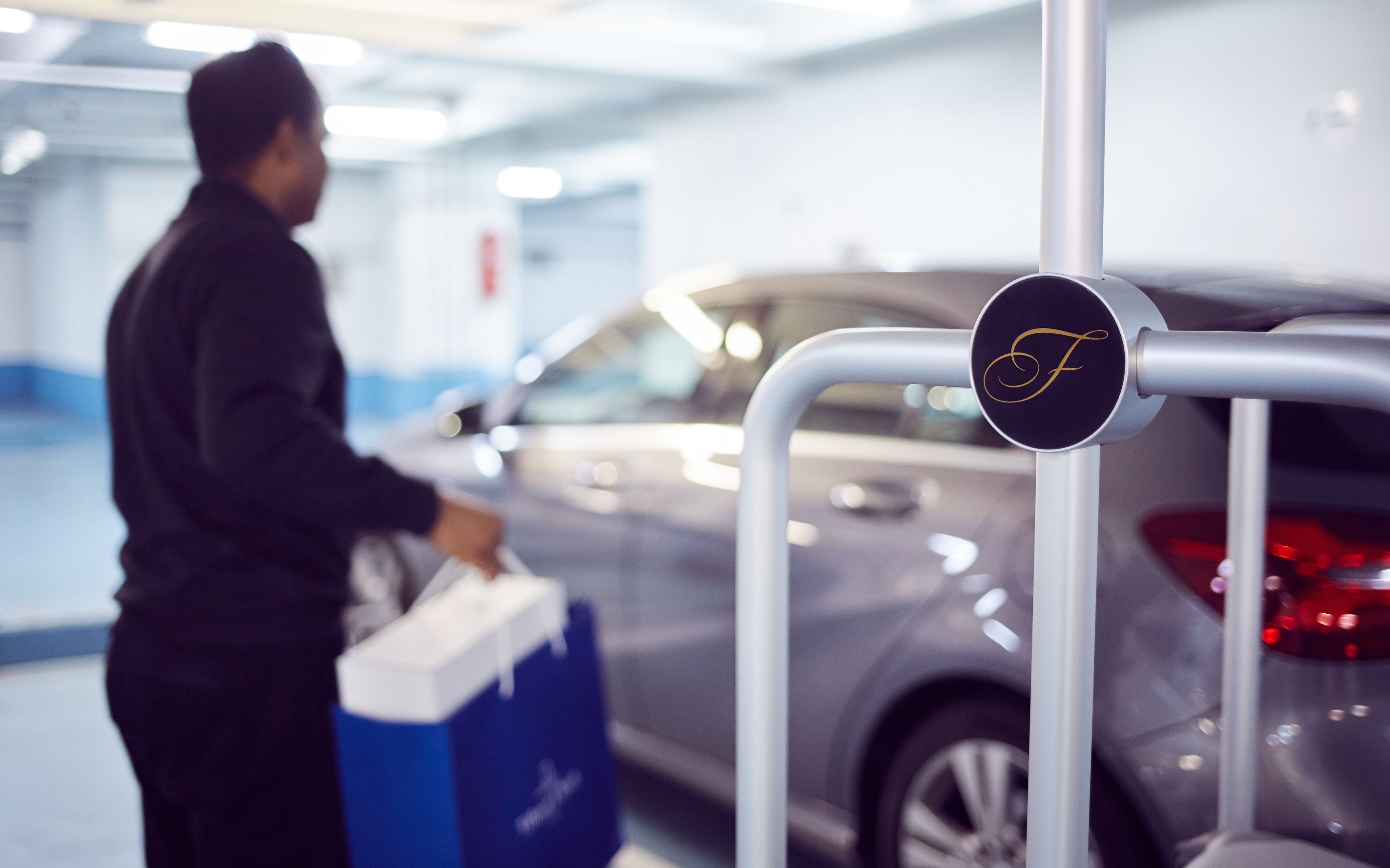 Self-parking (surcharge)
