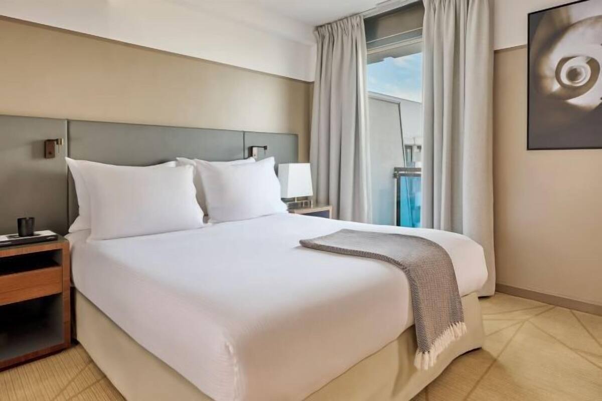 1 quarto, roupas de cama premium, cofres nos quartos, escrivaninha