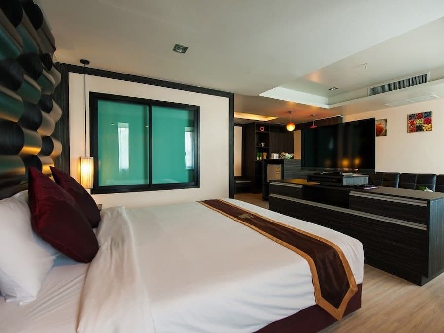 Mini-bar avec articles gratuits, coffres-forts dans les chambres