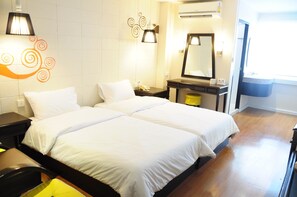 Superior Room | Hypo-allergenic bedding, individually decorated, desk, laptop workspace - Roma Hotel (Khon Kaen)