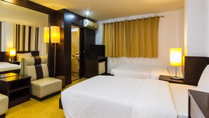 ห้องสแตนดาร์ดทวิน | เครื่องนอนป้องกันสารก่อภูมิแพ้, โต๊ะทำงาน, พื้นที่ทำงานแบบใช้แล็ปท็อป