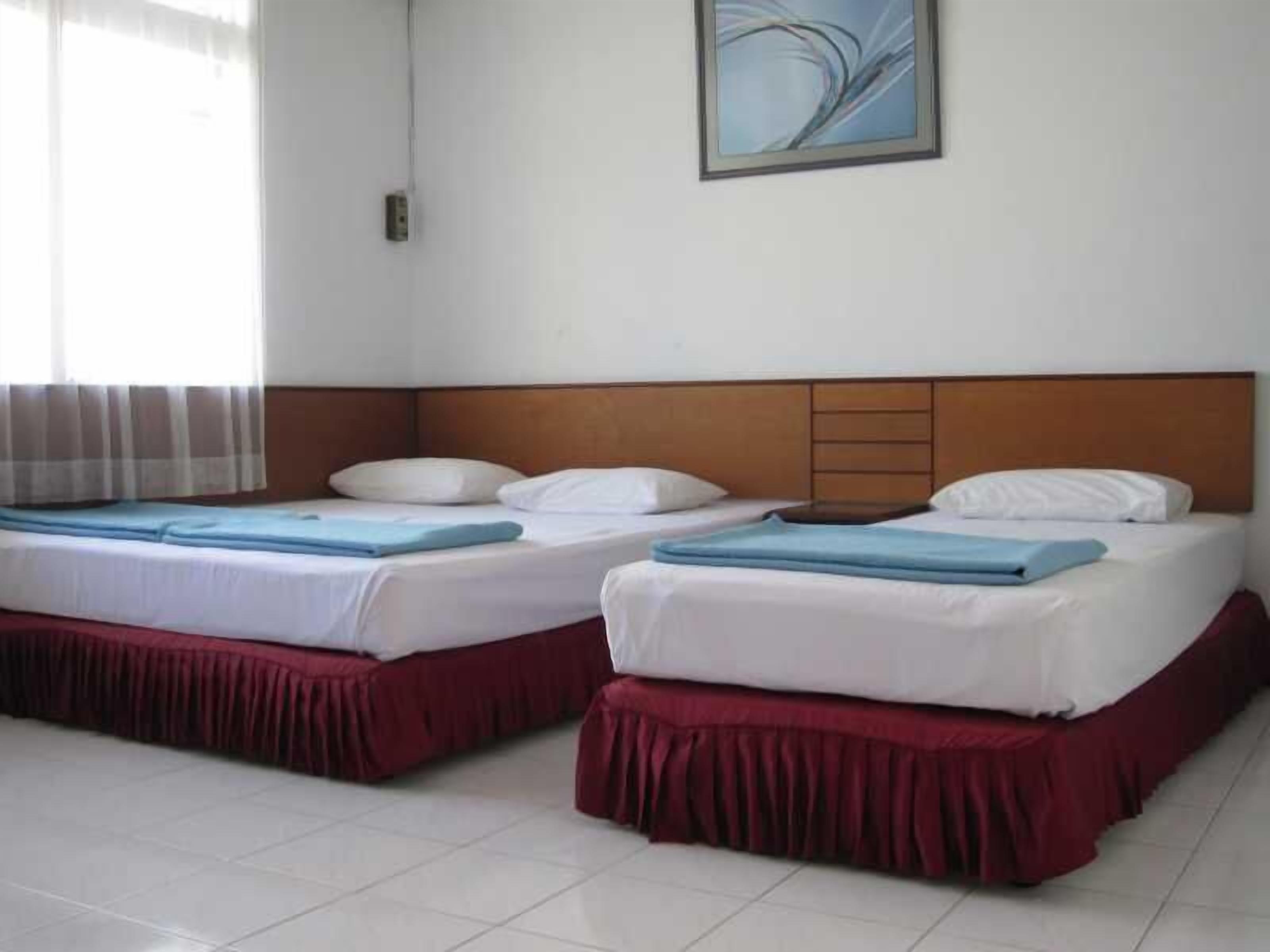 Deluxe Triple Room | Desk, WiFi