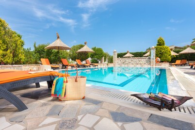 Elefteria Apartments