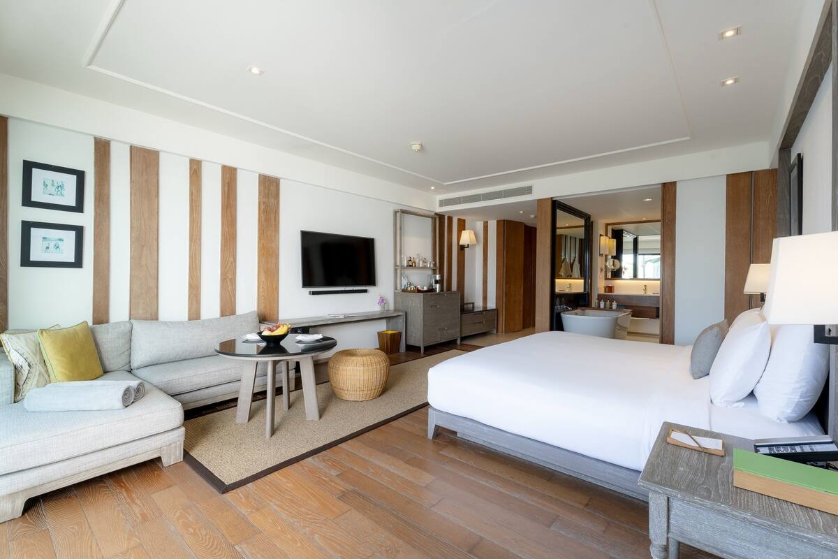 Ocean View Suite  | Bộ đồ giường cao cấp, két bảo mật tại phòng, màn/rèm cản sáng 