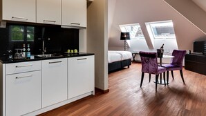 XJunior Suite, Non Smoking, Kitchenette  | Private kitchen | Electric kettle - Aparthotel Adler (Lucerne)