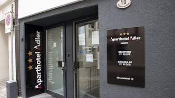 Majoituspaikan sisäänkäynti
