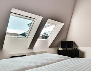 XJunior Suite, Non Smoking, Kitchenette  | Desk, blackout drapes, cribs/infant beds, rollaway beds - Aparthotel Adler (Lucerne)
