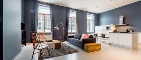 Superior appartement, 2 slaapkamers | Woonruimte | Flatscreentelevisie