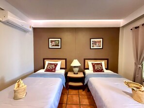 雙床房 | 書桌、遮光布/窗簾、免費無線上網、床單