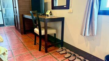 Triple Room | Desk, blackout drapes, free WiFi, bed sheets