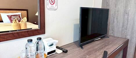 Double Room | Desk, blackout drapes, free WiFi, bed sheets